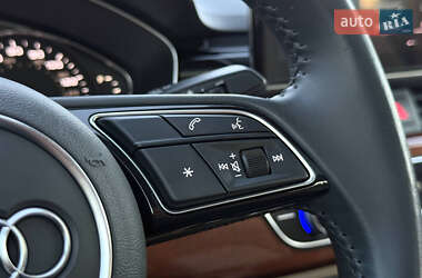 Седан Audi A4 2020 в 