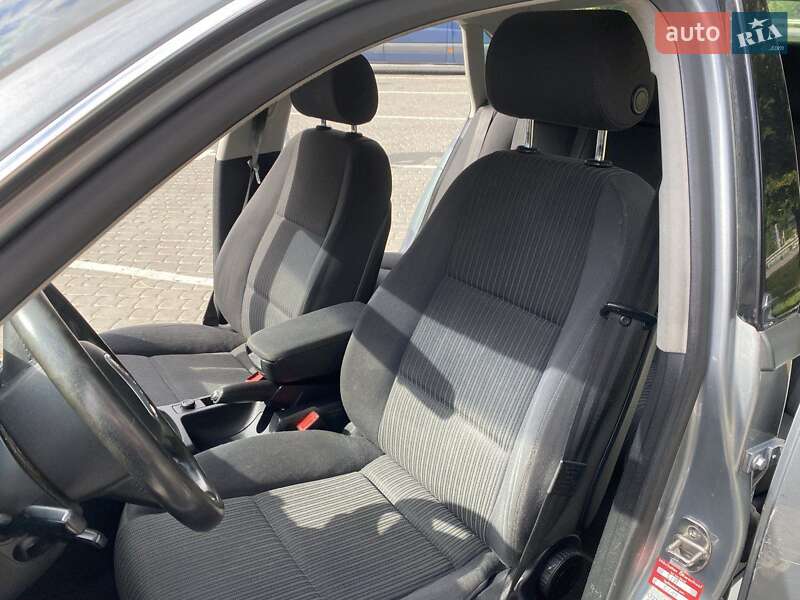 Седан Audi A4 2005 в Виннице