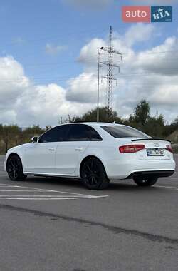 Седан Audi A4 2013 в 