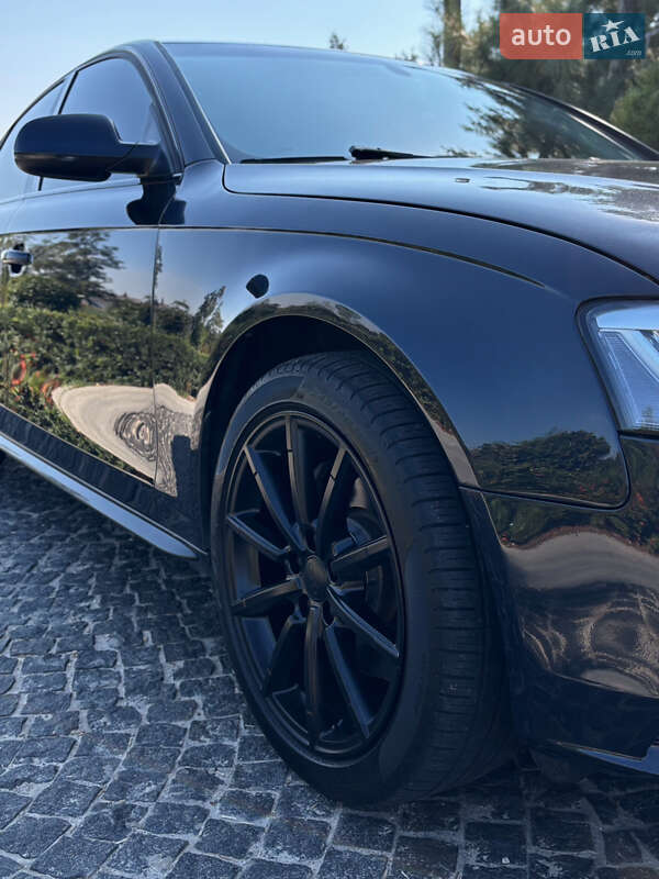 Седан Audi A4 2015 в Дніпрі