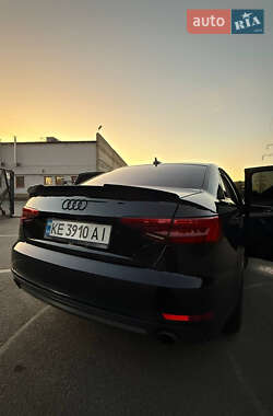 Седан Audi A4 2016 в 