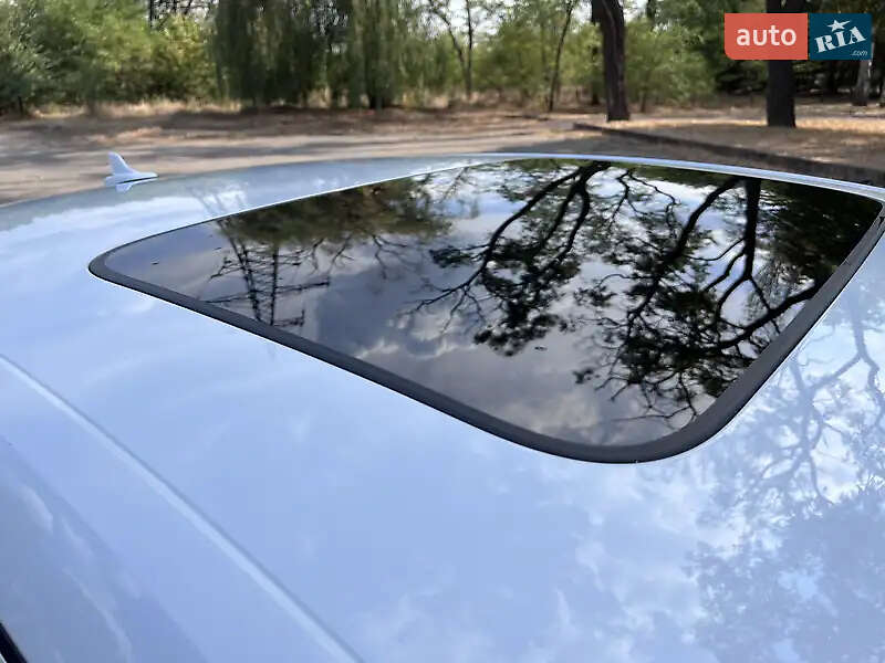 Седан Audi A4 2015 в Кривому Розі