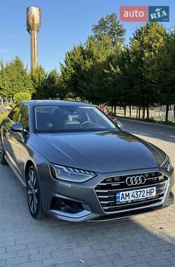 Седан Audi A4 2022 в 
