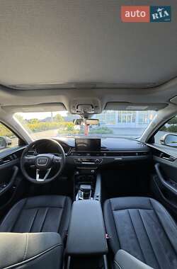 Седан Audi A4 2022 в 