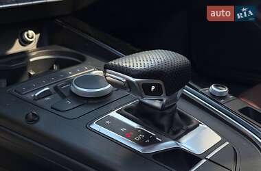 Седан Audi A4 2017 в 
