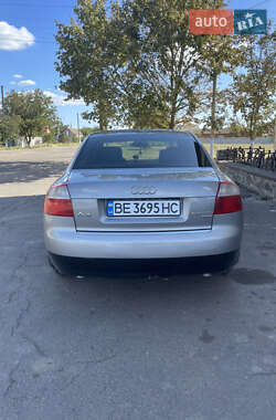 Седан Audi A4 2001 в 