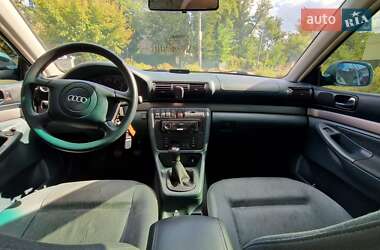 Седан Audi A4 1998 в 