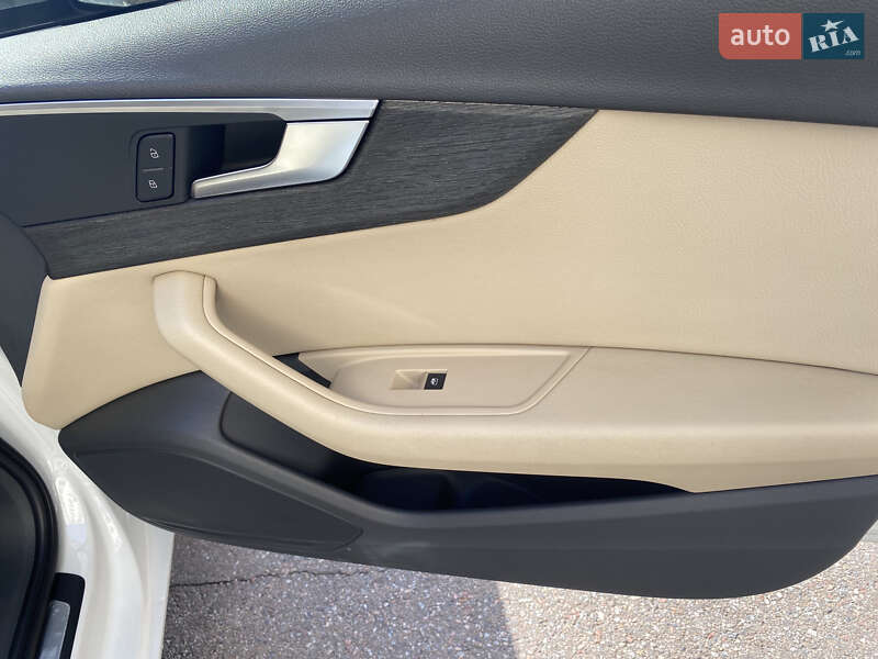 Седан Audi A4 2016 в Києві