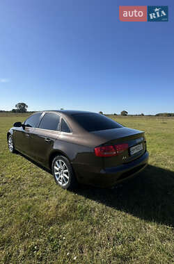 Седан Audi A4 2012 в 