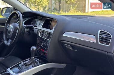Седан Audi A4 2012 в 
