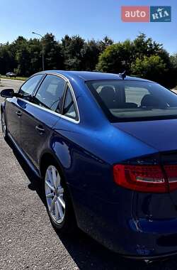 Седан Audi A4 2015 в 