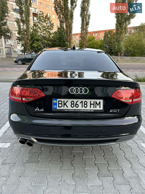 Седан Audi A4 2009 в Вараші