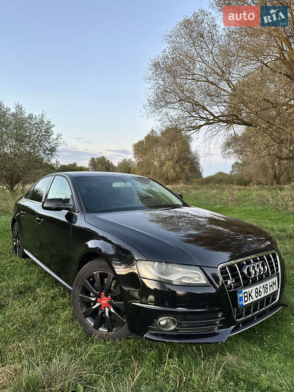 Седан Audi A4 2009 в Вараші