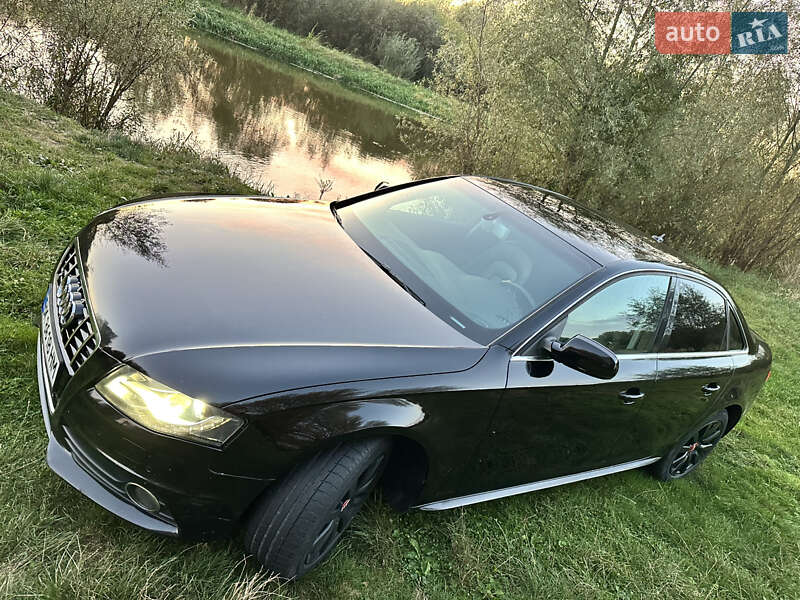 Седан Audi A4 2009 в Вараші