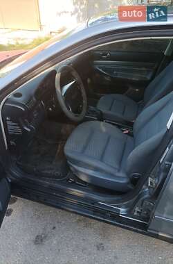 Седан Audi A4 1996 в 