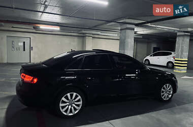 Седан Audi A4 2012 в 