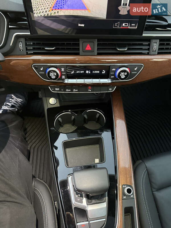 Седан Audi A4 2023 в Хмельницком