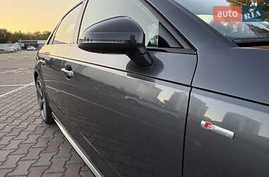 Седан Audi A4 2018 в 
