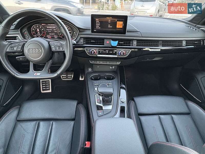 Седан Audi A4 2018 в Одессе