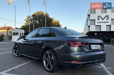 Седан Audi A4 2018 в 