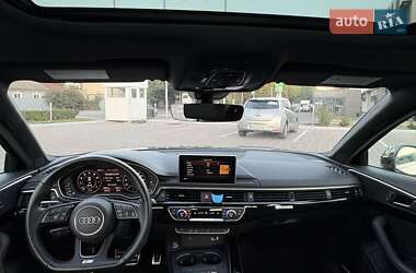 Седан Audi A4 2018 в 