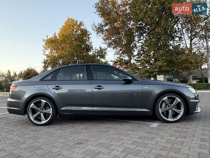 Седан Audi A4 2018 в Одессе