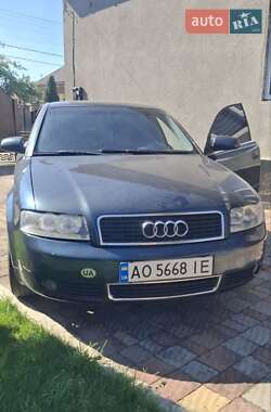 Седан Audi A4 2001 в Мукачево