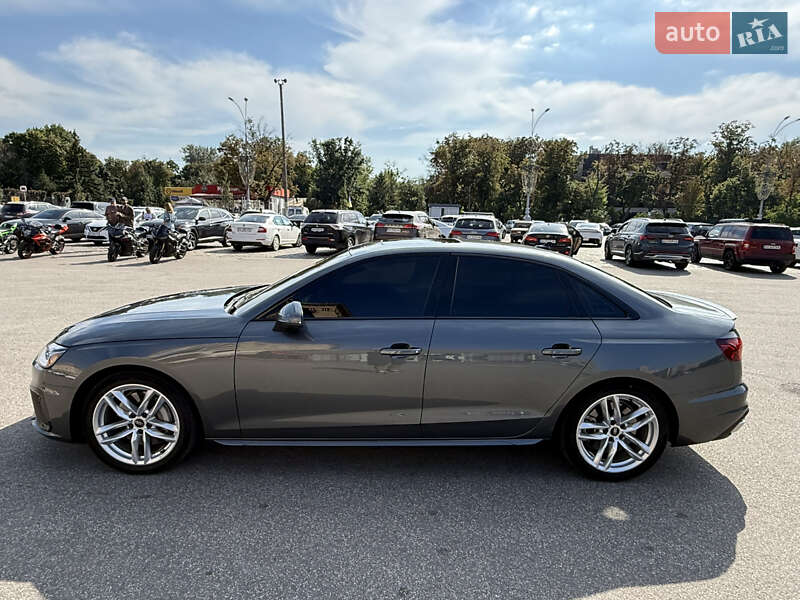 Седан Audi A4 2023 в Харькове