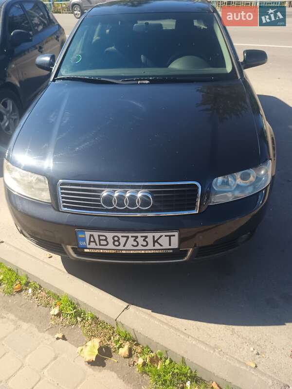 Седан Audi A4 2003 в 