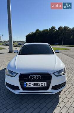 Седан Audi A4 2015 в Львове