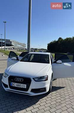 Седан Audi A4 2015 в 