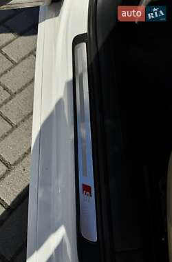 Седан Audi A4 2015 в 