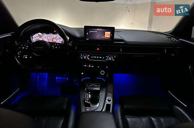 Седан Audi A4 2016 в 