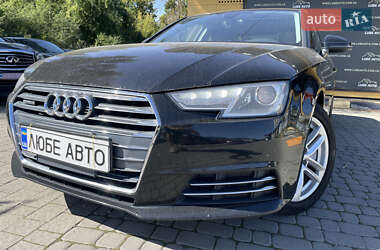 Седан Audi A4 2016 в Львове