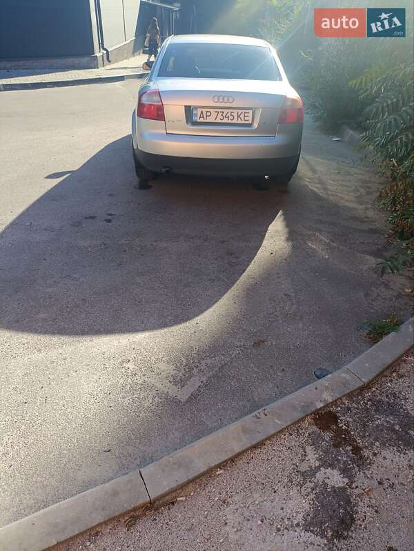 Седан Audi A4 2001 в 