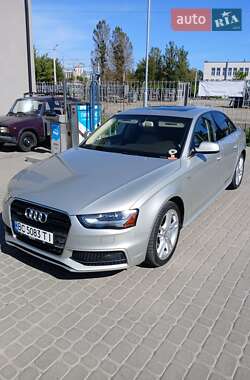 Седан Audi A4 2014 в Львове