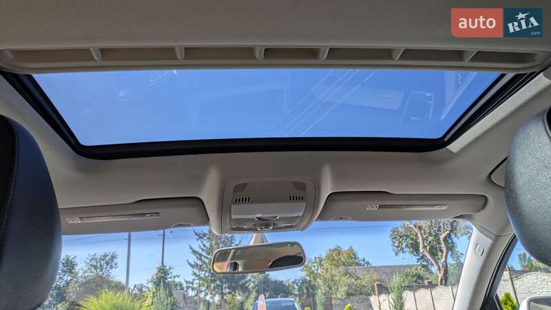 Седан Audi A4 2015 в Луцке