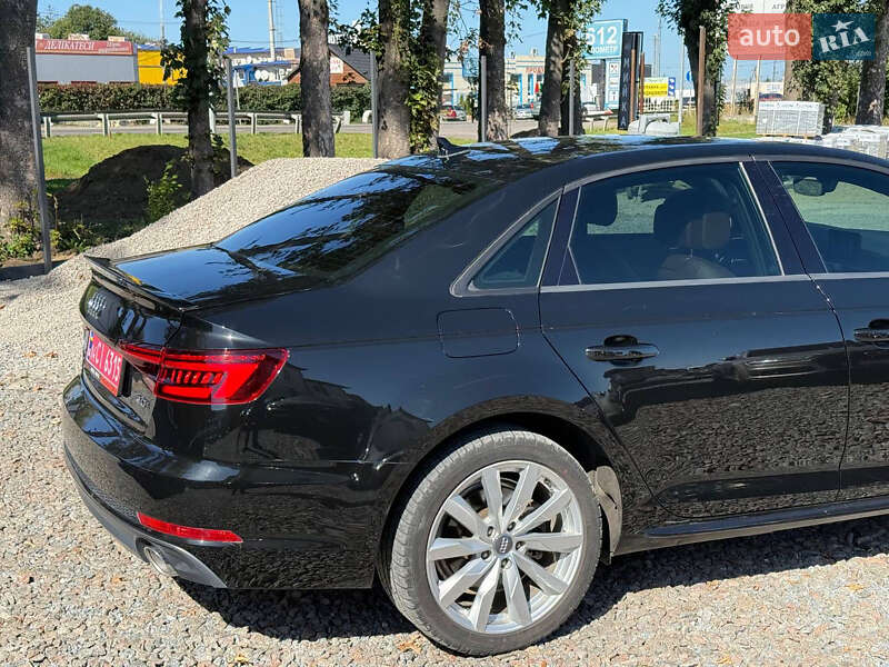 Седан Audi A4 2017 в Стрию