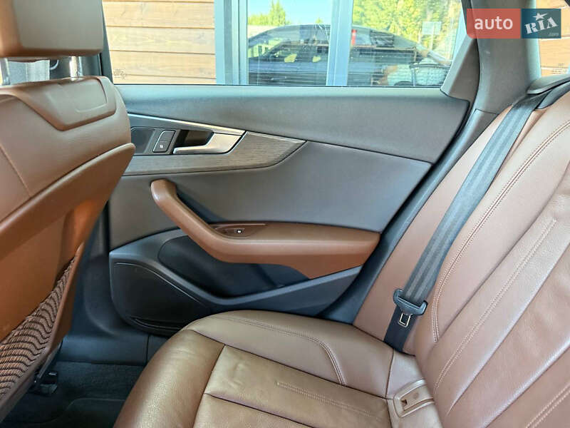 Седан Audi A4 2017 в Стрию