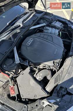 Седан Audi A4 2018 в 