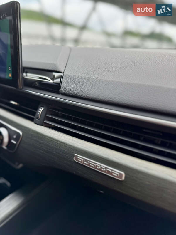 Седан Audi A4 2020 в Львове