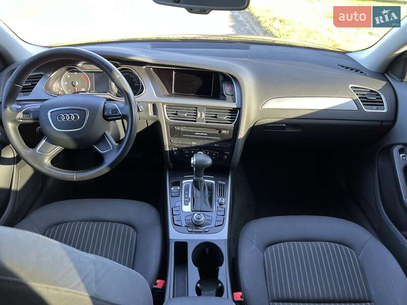 Универсал Audi A4 2013 в Киеве