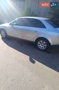 Седан Audi A4 2001 в 