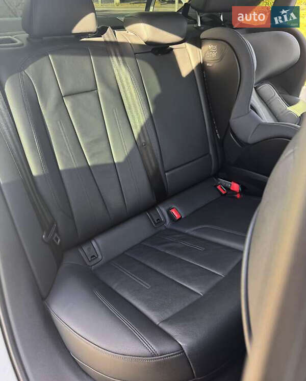 Седан Audi A4 2018 в Киеве