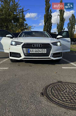 Седан Audi A4 2018 в 