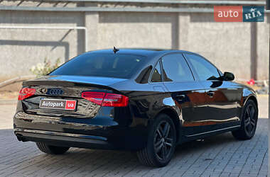 Седан Audi A4 2012 в 