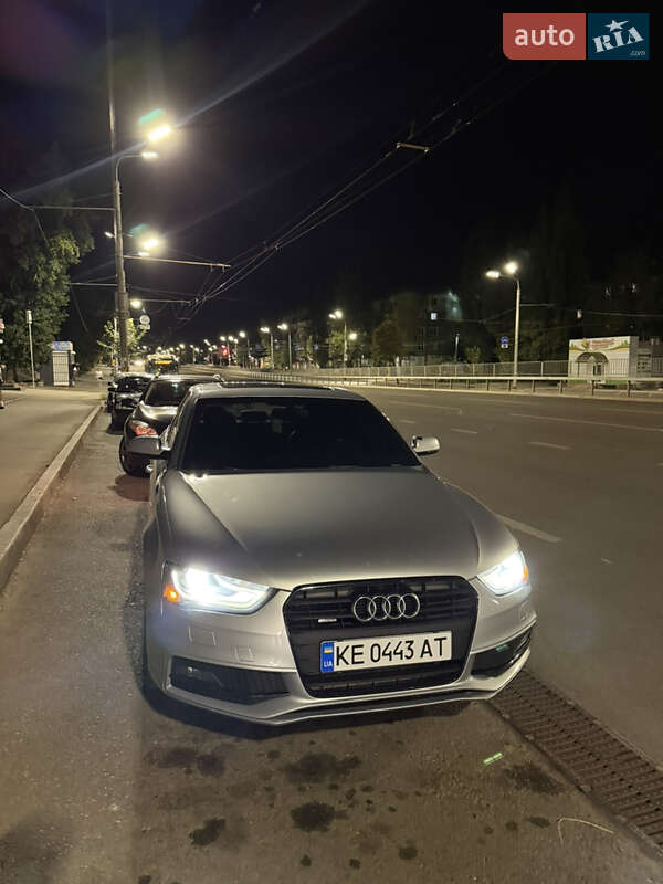 Седан Audi A4 2014 в Кривом Роге