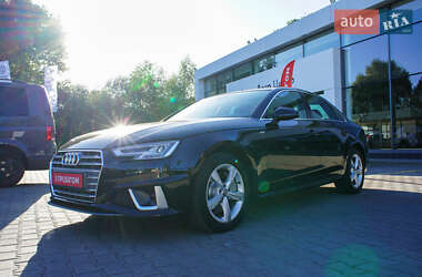 Седан Audi A4 2019 в 