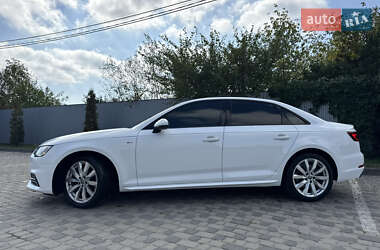 Седан Audi A4 2018 в 