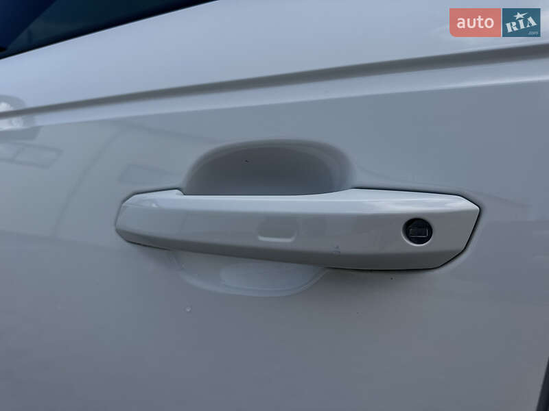 Седан Audi A4 2018 в Ивано-Франковске